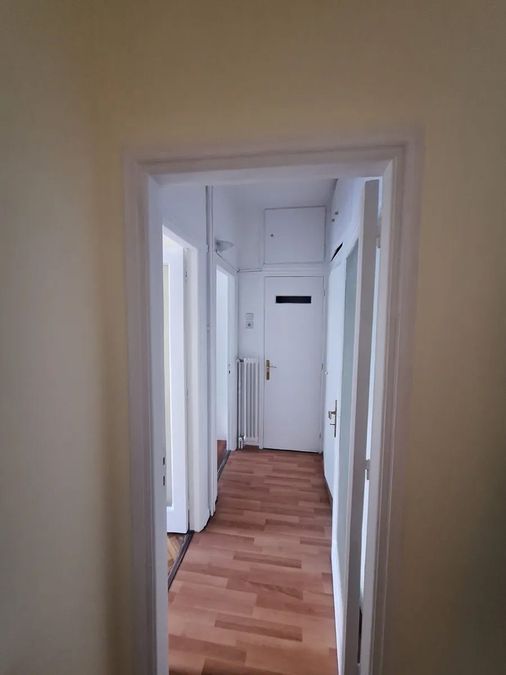 Photo 368239077