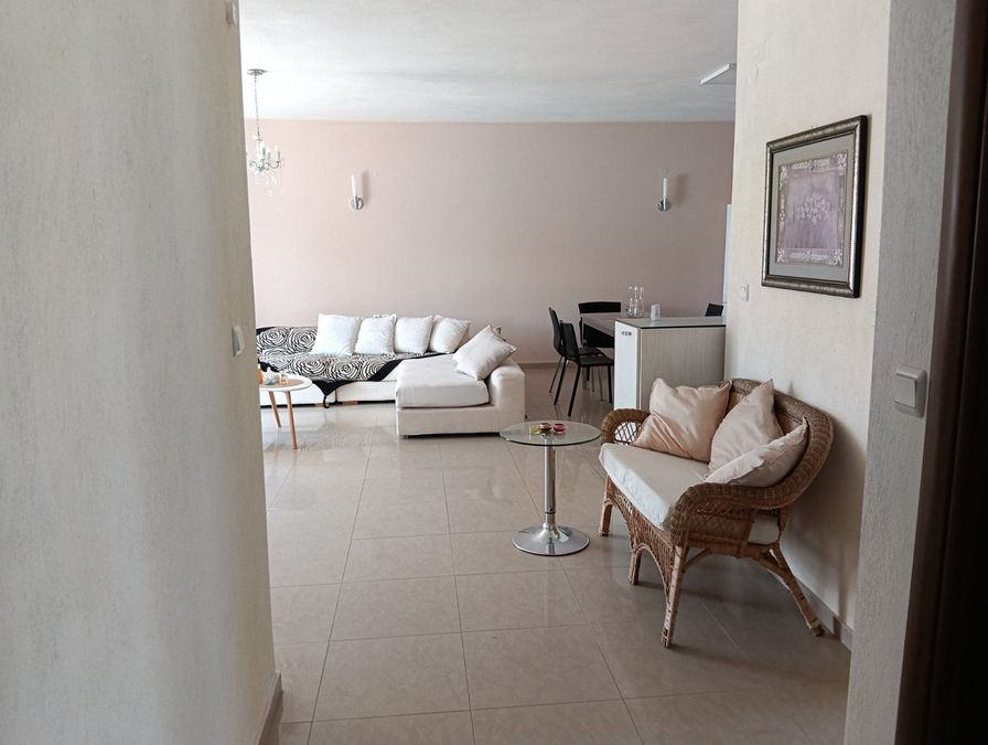 Photo 368457228
