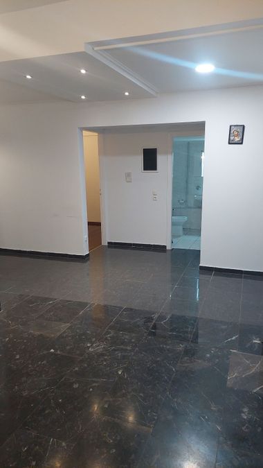 Photo 368741433