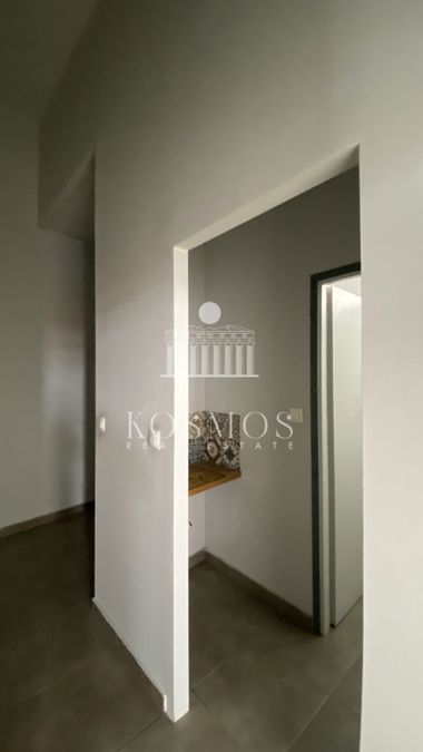 Photo 368761776
