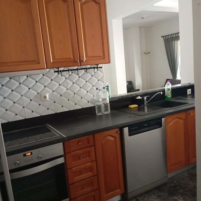 Photo 369320331