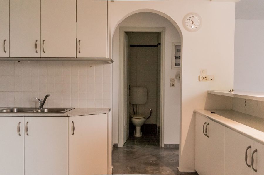 Photo 369326133