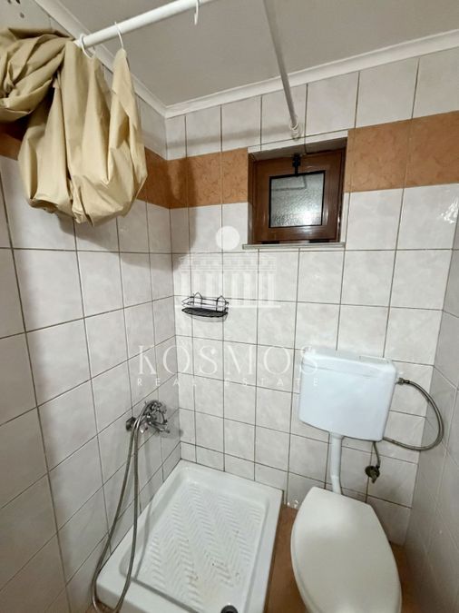 Photo 369475287