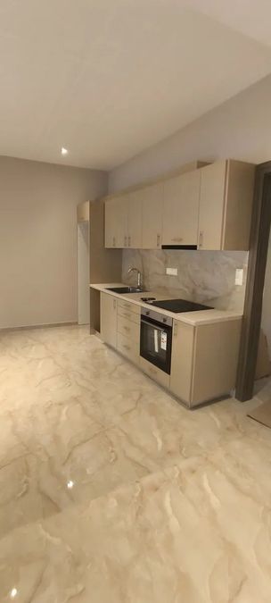 Photo 369573879