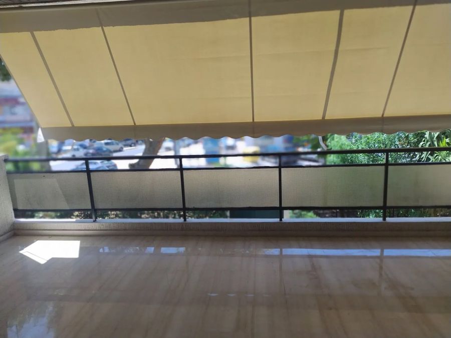 Photo 369576120
