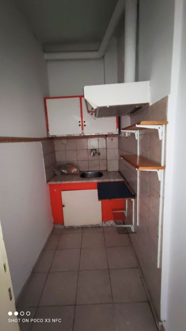 Photo 369603069