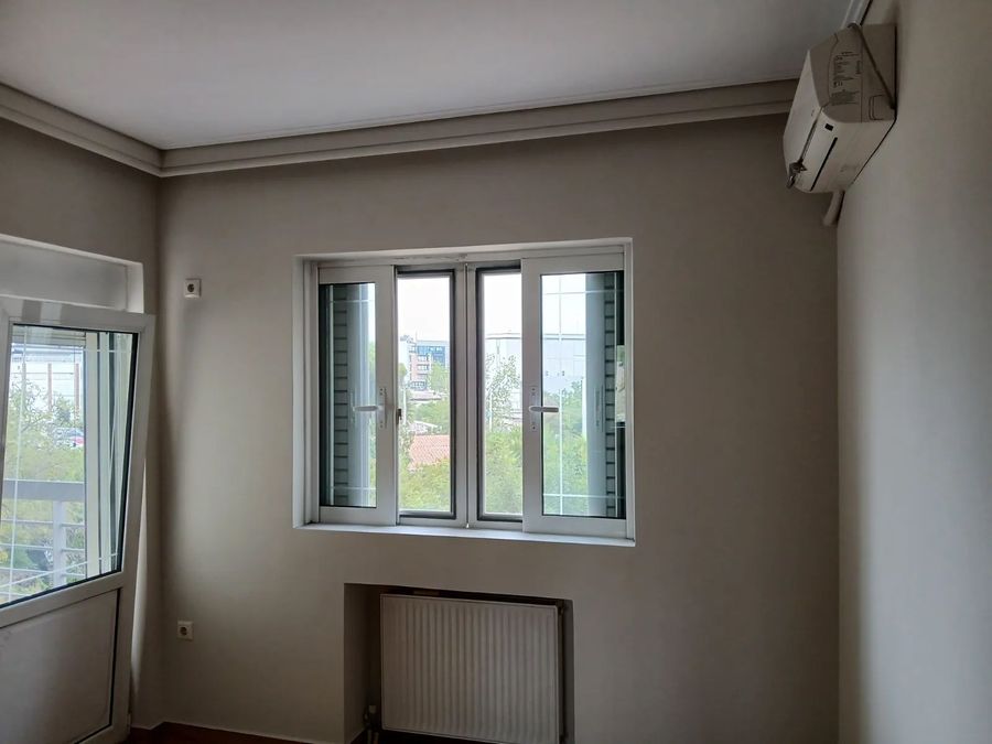 Photo 369713160
