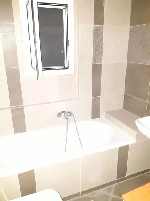Photo 369869745
