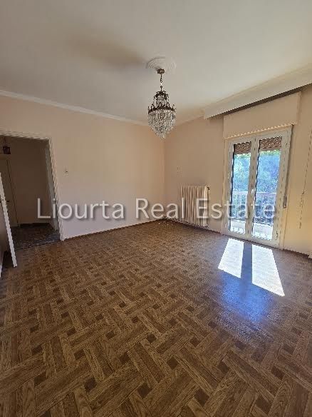 Photo 369909153