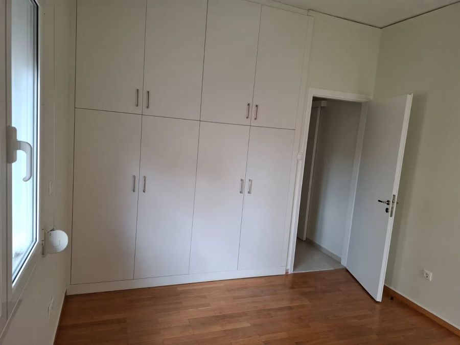Photo 369986307