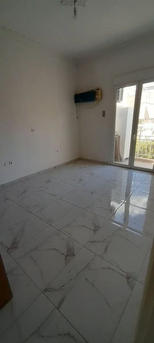 Photo 370112397