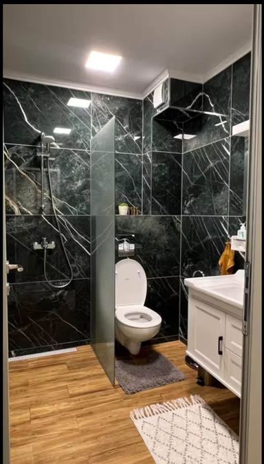 Photo 370210752