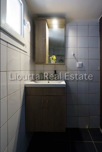Photo 370435347