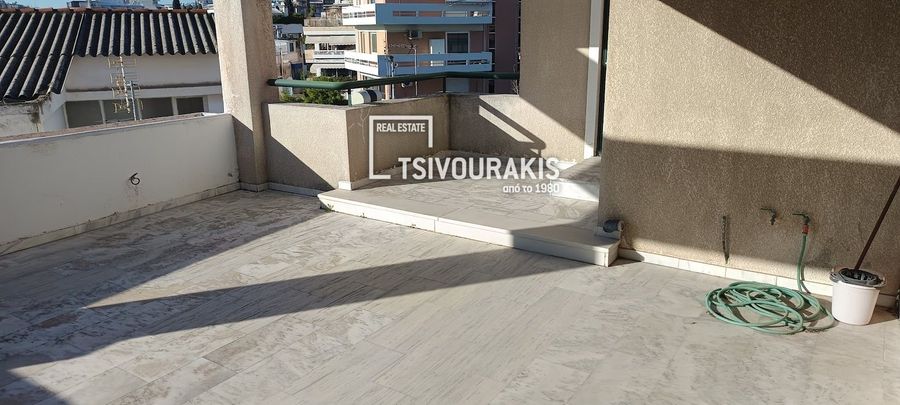 Photo 370635252