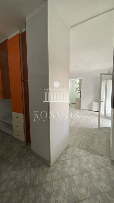 Photo 371198664