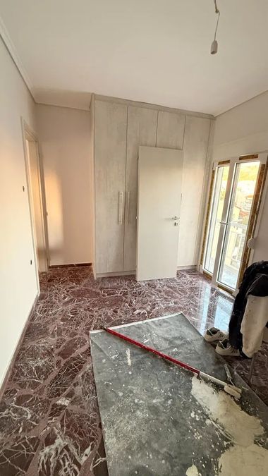 Photo 371217174