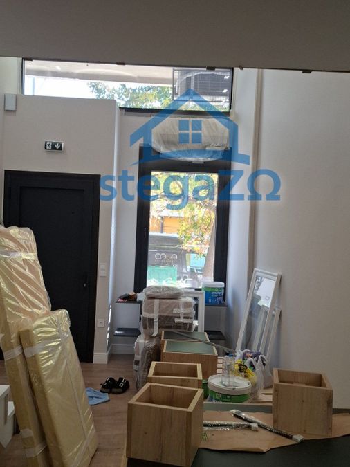 Photo 371303712