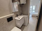 Photo 371419905