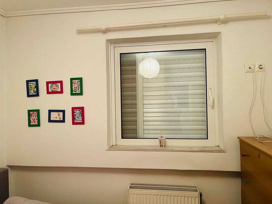 Photo 371672790