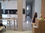 Photo 371786997