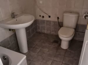 Photo 371988858