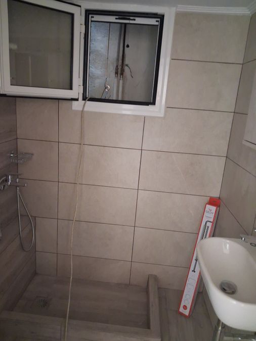 Photo 372003714