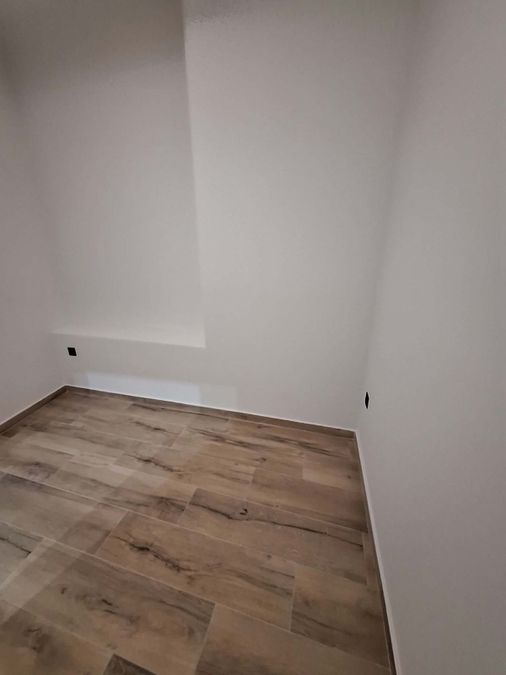 Photo 372062883