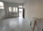 Photo 372065496