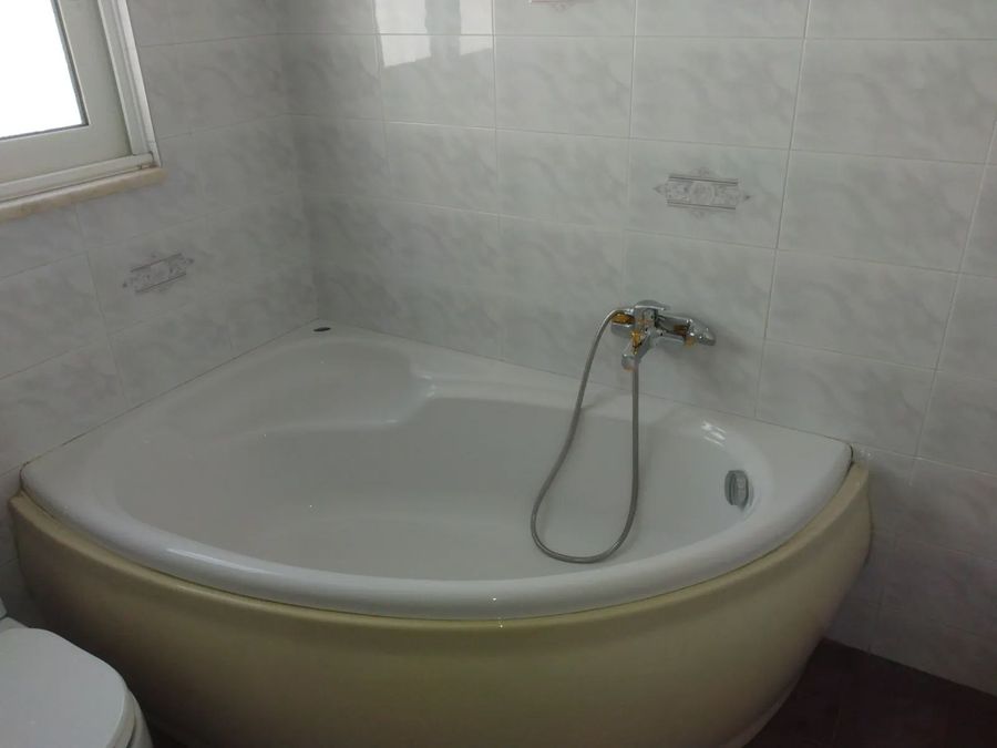 Photo 372116091