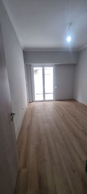 Photo 372142524