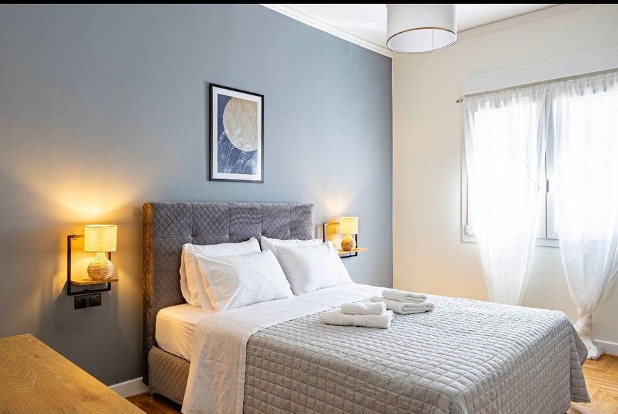 Photo 372154200