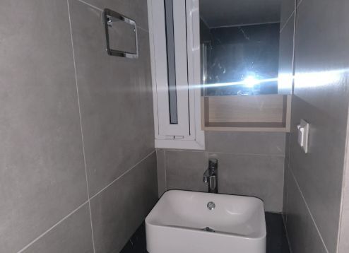 Photo 372272031