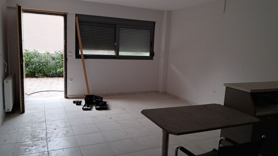 Photo 372353535