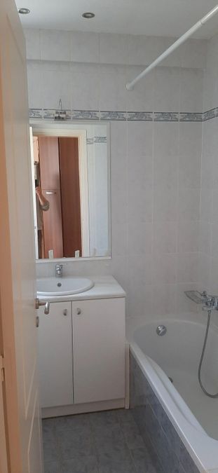 Photo 372394506