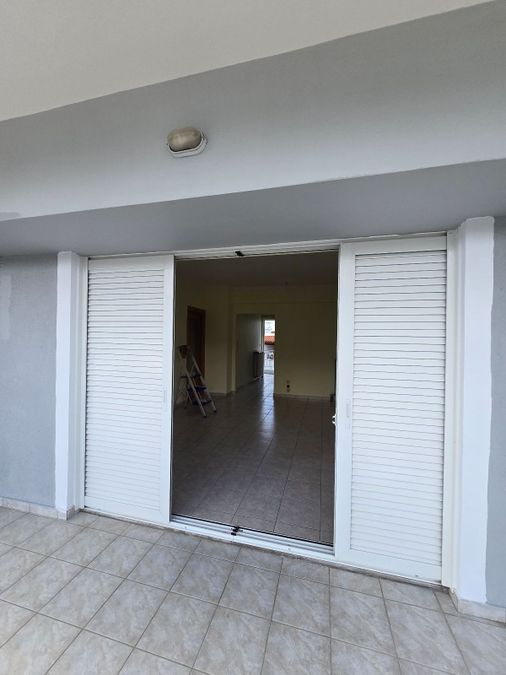Photo 372408516