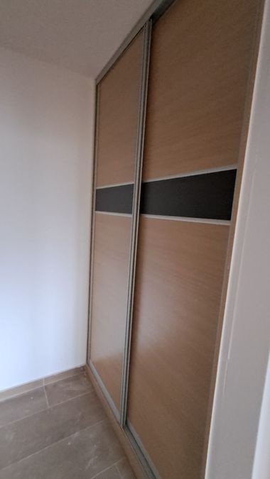 Photo 372530661