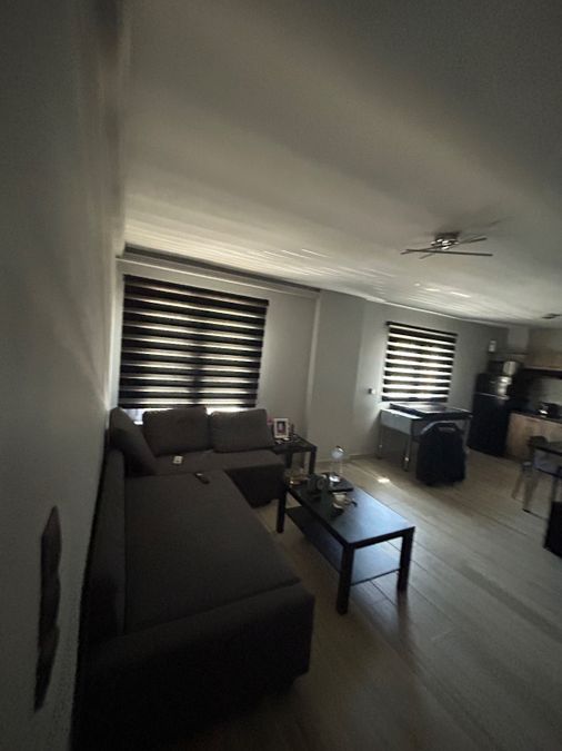 Photo 372784503