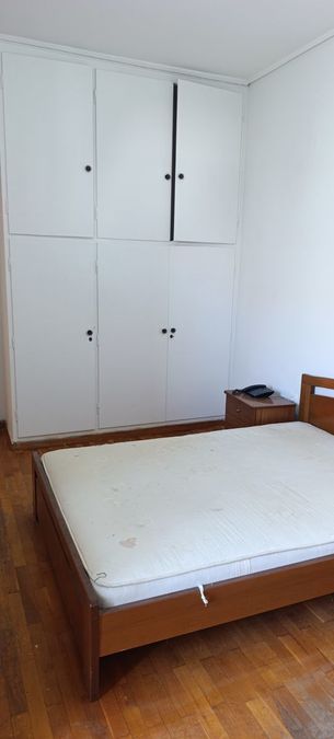 Photo 372805440