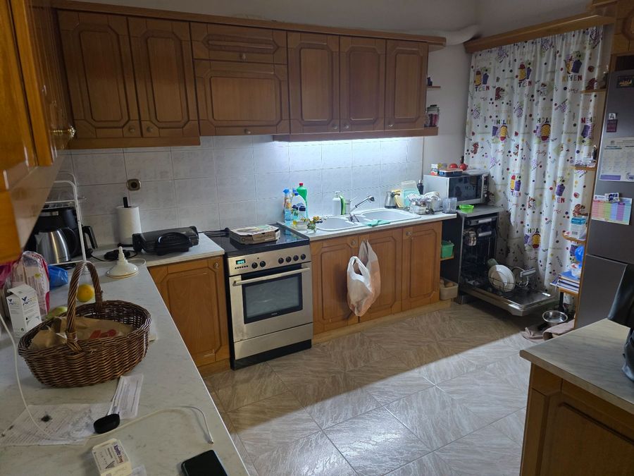 Photo 372906699