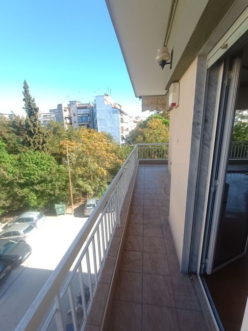 Photo 373111653