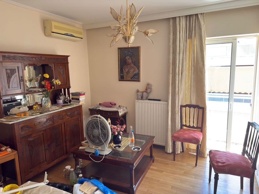 Photo 373111818