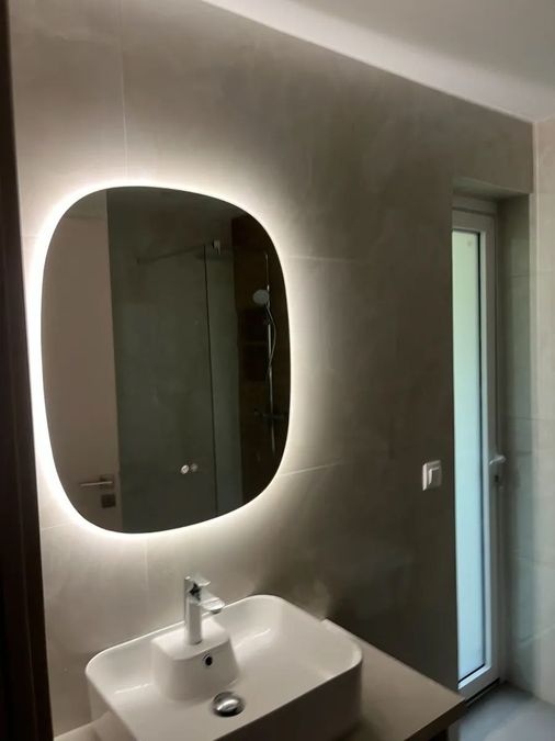 Photo 373972722