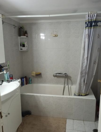 Photo 374166729