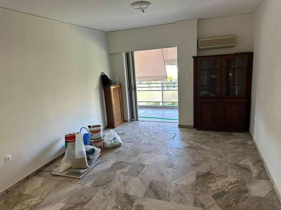 Photo 374213928
