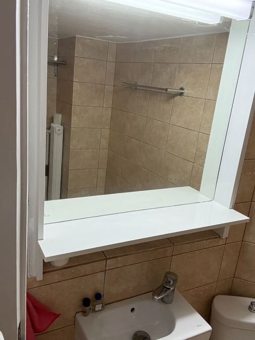 Photo 374359335