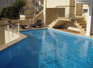 Detached House, Panorama