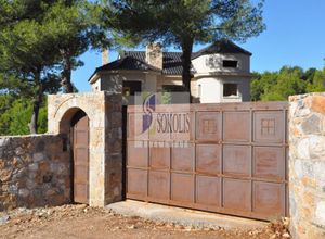 Μονοκατοικία προς πώληση Κέντρο (Βαρνάβας) 354 τ.μ. 4 Υπνοδωμάτια Νεόδμητο