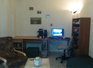 Studio Flat, Mpotsari