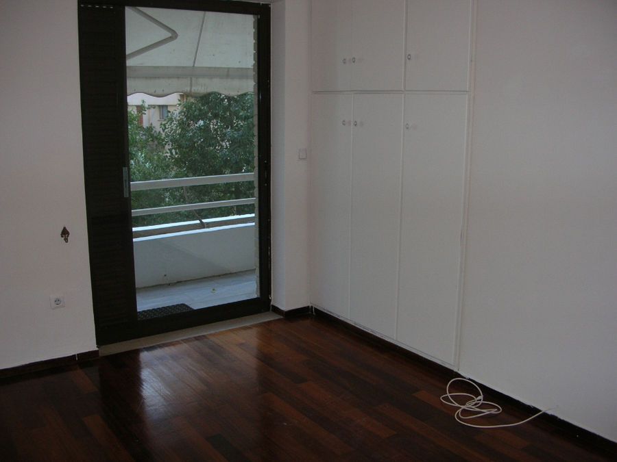 Photo 75127356