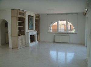 Maisonette, Glyfada - center